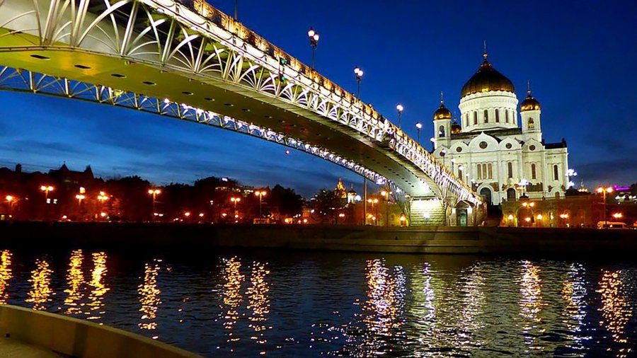 Beautiful places in Moscow at night